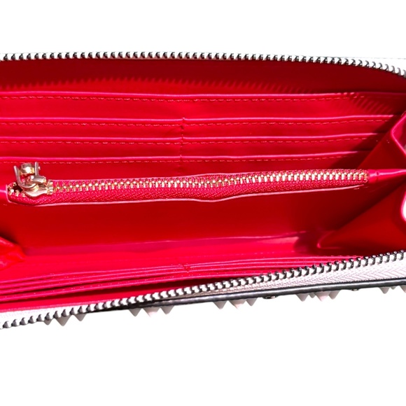 Christian Louboutin Cream Pantone Studded Wallet - Picture 12 of 17